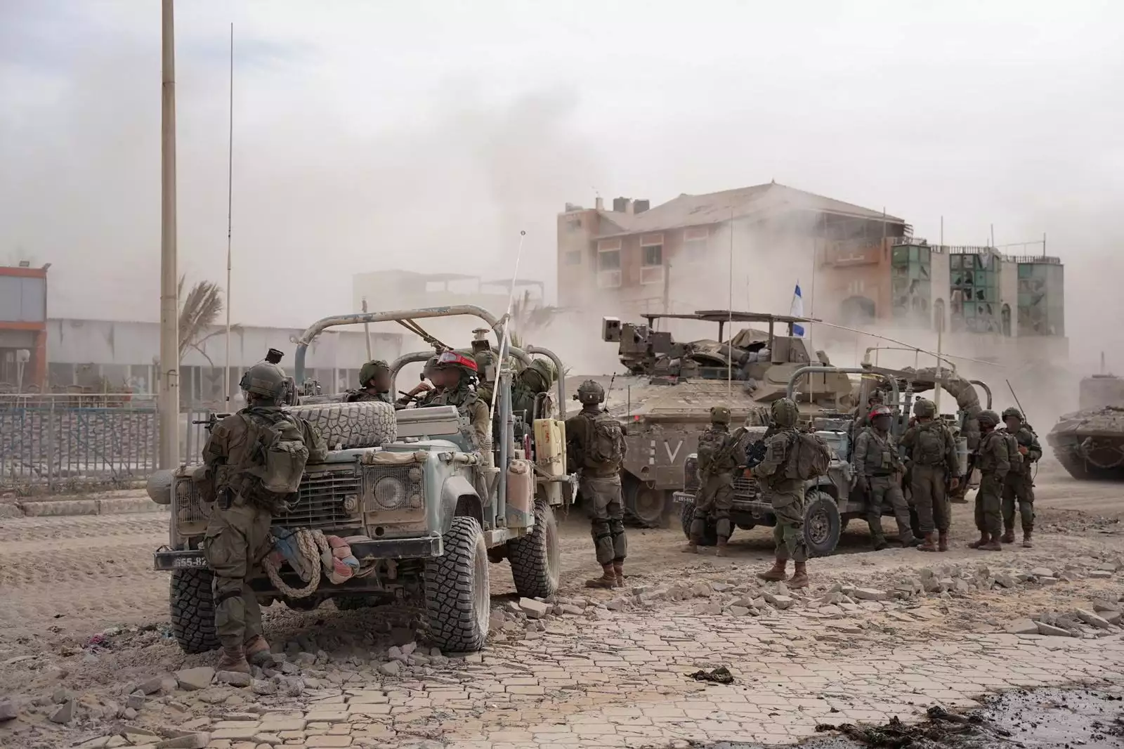 Το Ισραήλ έχει περικυκλώσει νοσοκομείο στη Γάζα – Χιλιάδες εγκλωβισμένοι