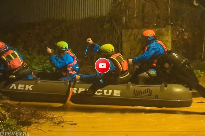 Ηρωικές επιχειρήσεις από τη ΛΕΚ Πρέβεζας στη Φιλιππιάδα – Νύχτα αγωνίας, απεγκλωβισμοί πολιτών και διάσωση αλόγου μέσα στα νερά (video)