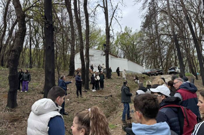 Δενδροφύτευση στη Λίμνη Ζηρού από τη Διεύθυνση Δασών Πρέβεζας με τη συμμετοχή μαθητών του Θεσπρωτικού και ωφελούμενων των ΚΔΑΠ ΑμεΑ και ΚΔΗΦ “Αγία Θεοδώρα”